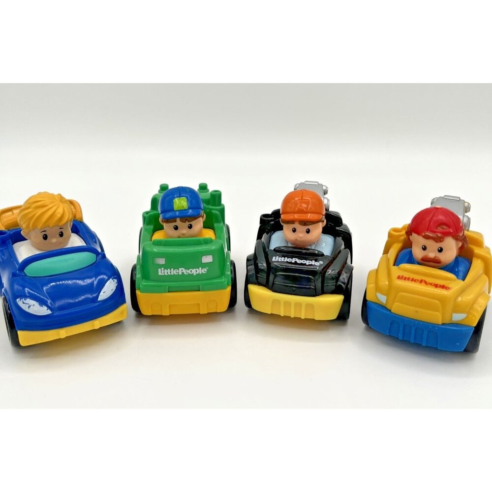 Fisher Price Little‎ People Wheelies Race Cars  lot of 4 Recycling & Tow truck +
